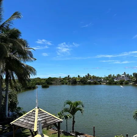 Lakeside Holidays
